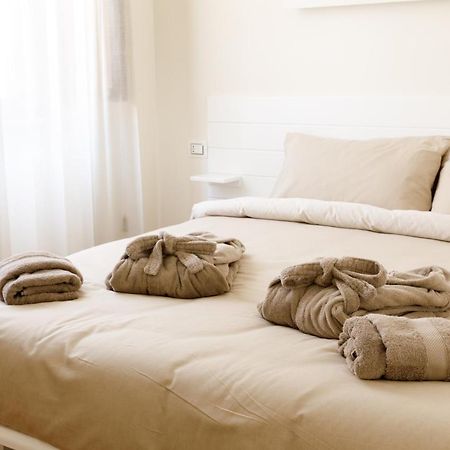 I Vicoli Exclusive Apartments 폰디 외부 사진